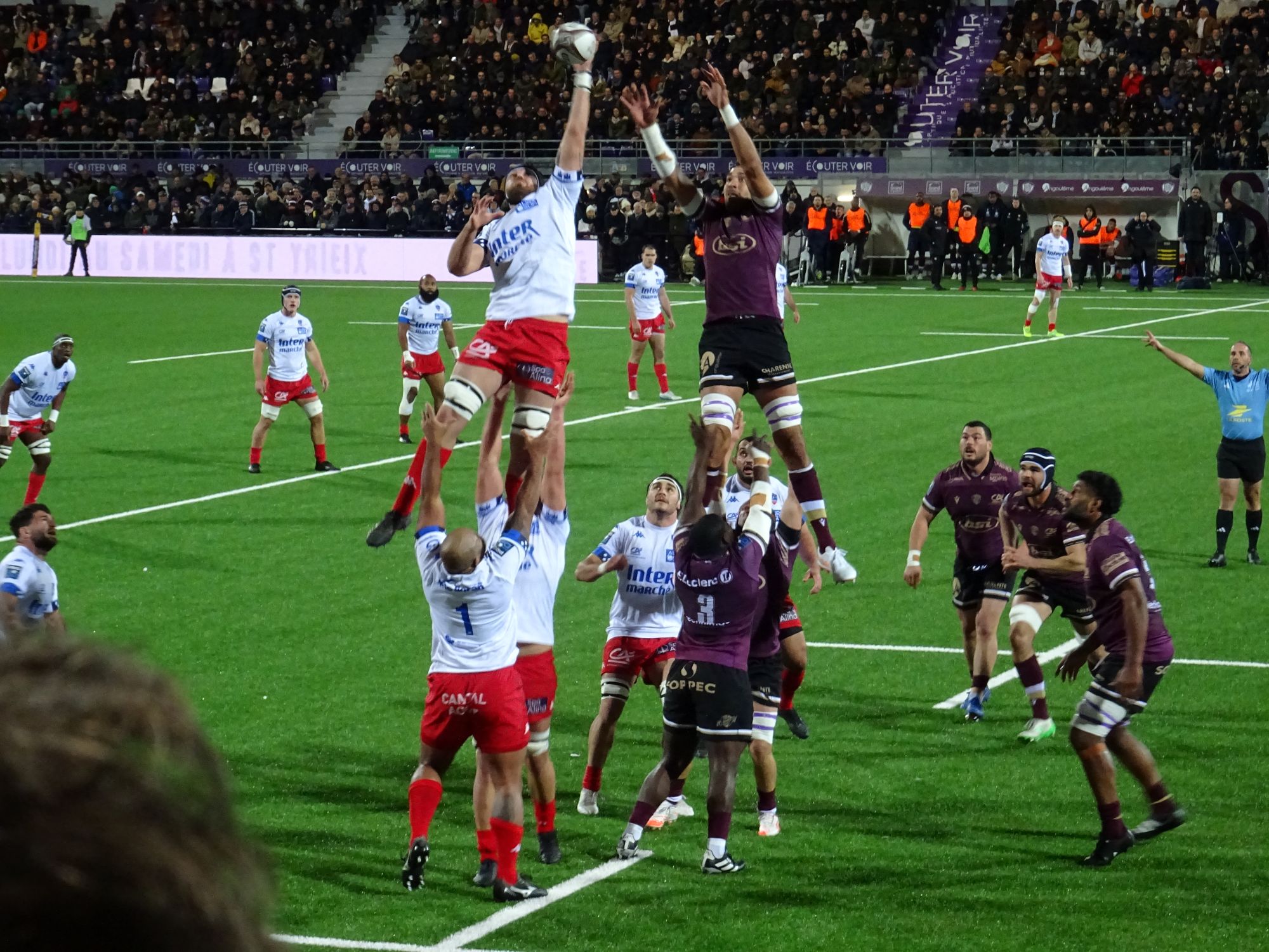 Prise sur touche adverse