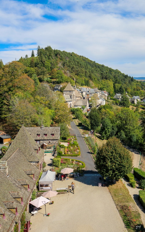 village depuis chateau