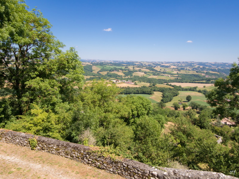 Montmurat vue nord aveyron