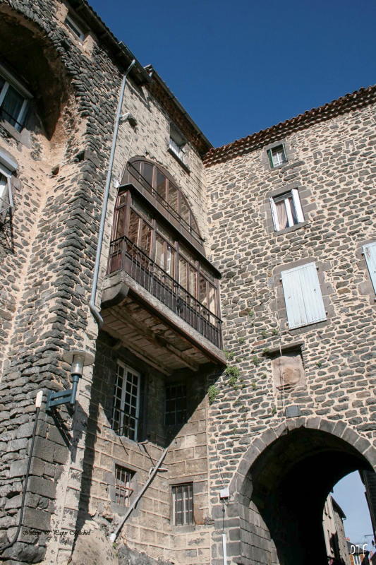 Porte de la Thuile