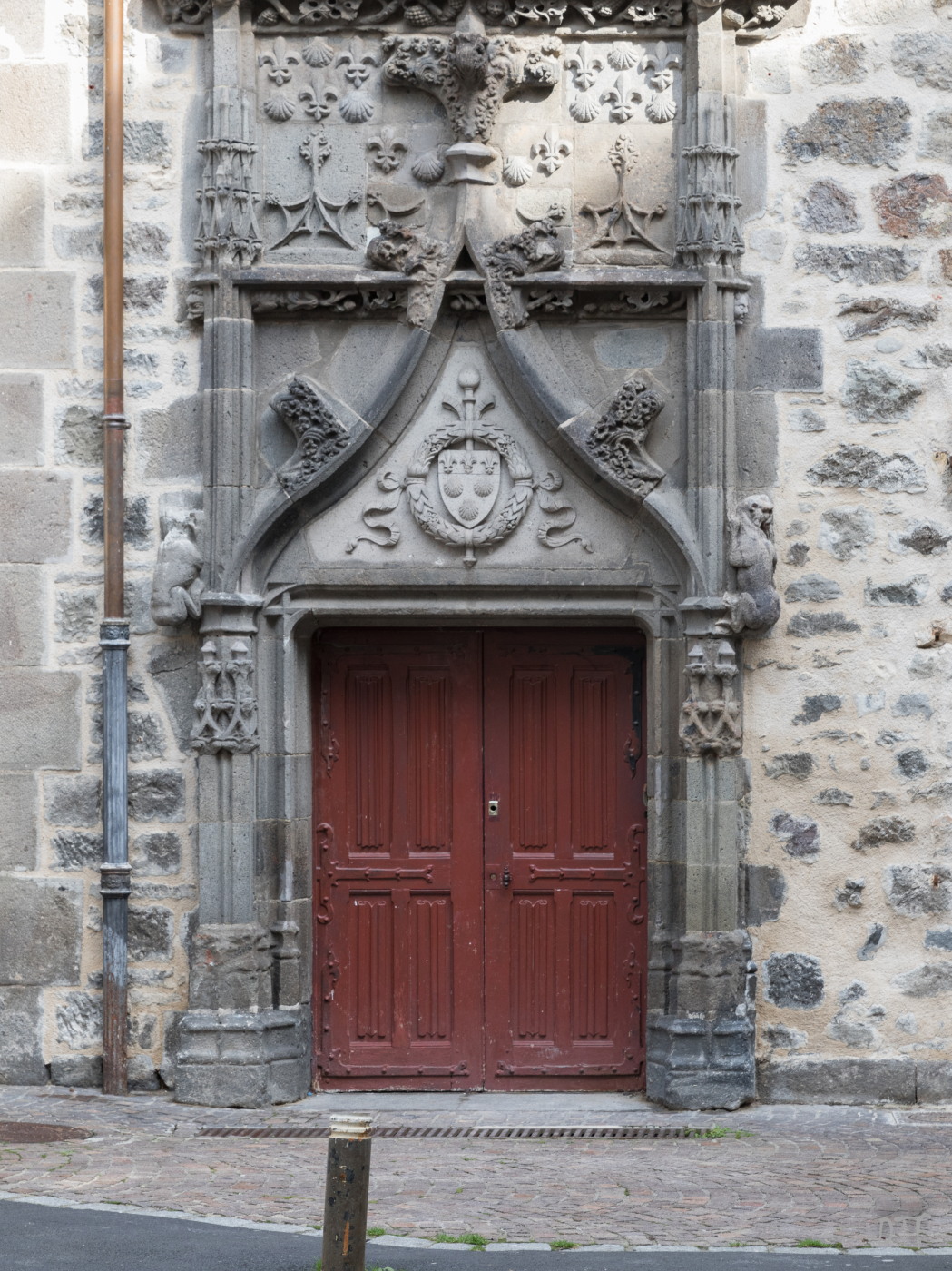 porte maison consulaire