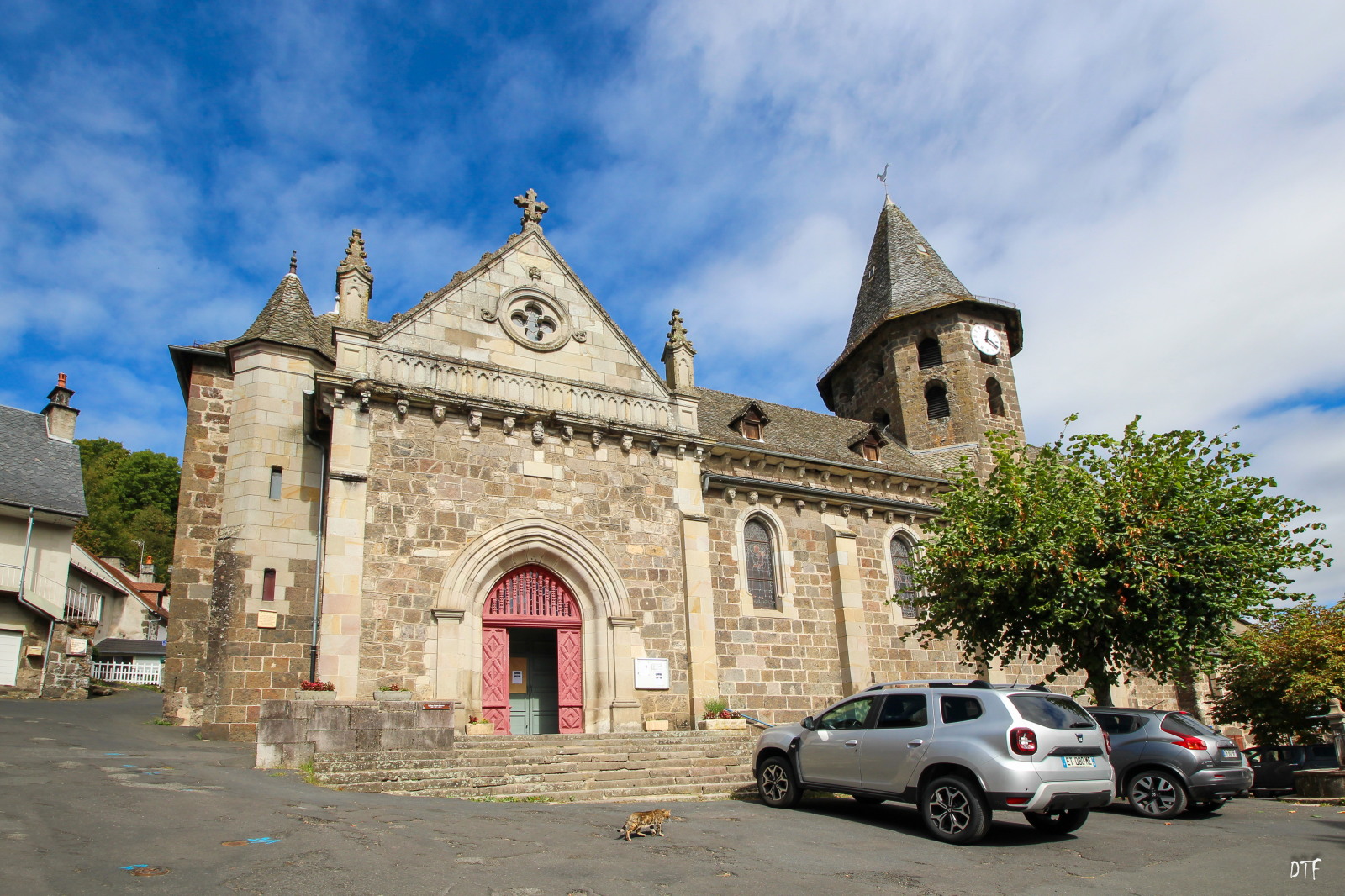 eglise&chat Vic