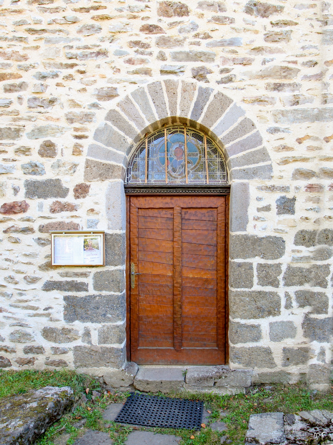 St victor porte plein cintre