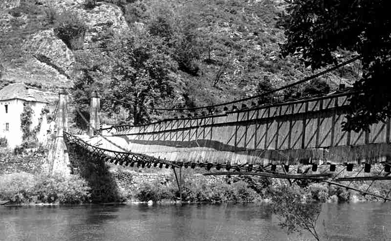 St Projet pont suspendu