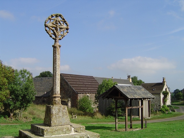 chalinargues Croix de Mons