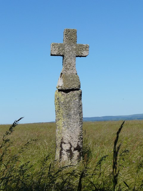 sériers menhir christianisé