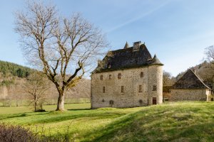 Château de Vals (Saint-Santin Cantalès)