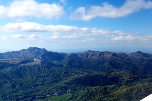 Monts du Cantal vus du ciel