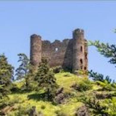 Les châteaux du Cantal 